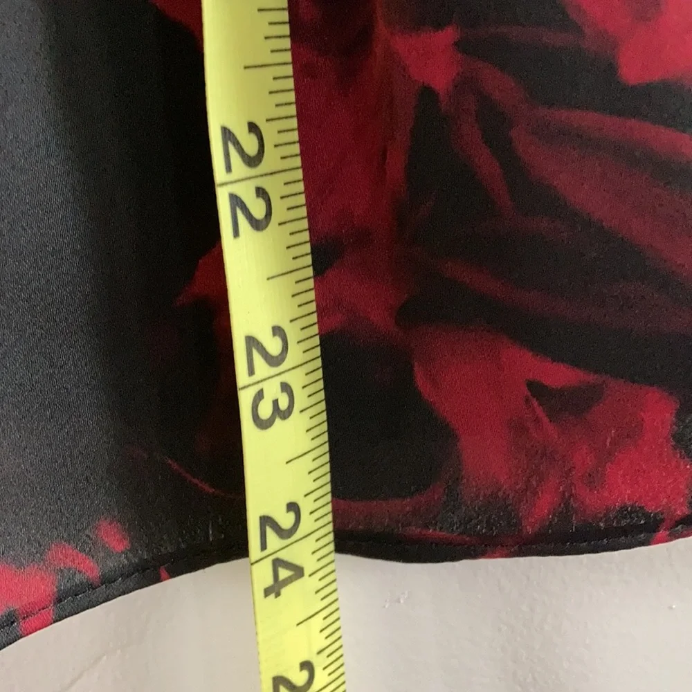 Dana Buchman Floral Print with Beading Sleeveless Top - Black & Red - Picture 6 of 6